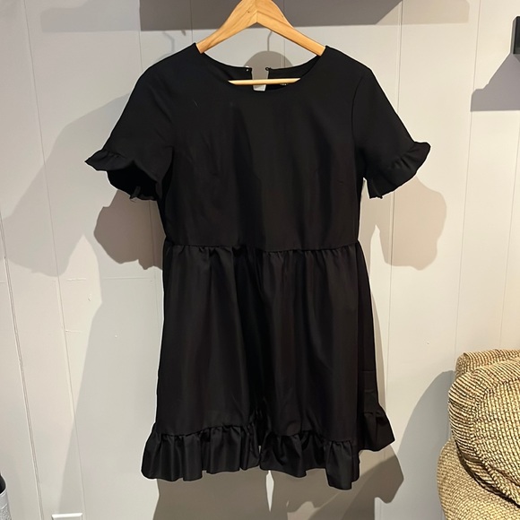 Black dress - Picture 1 of 1